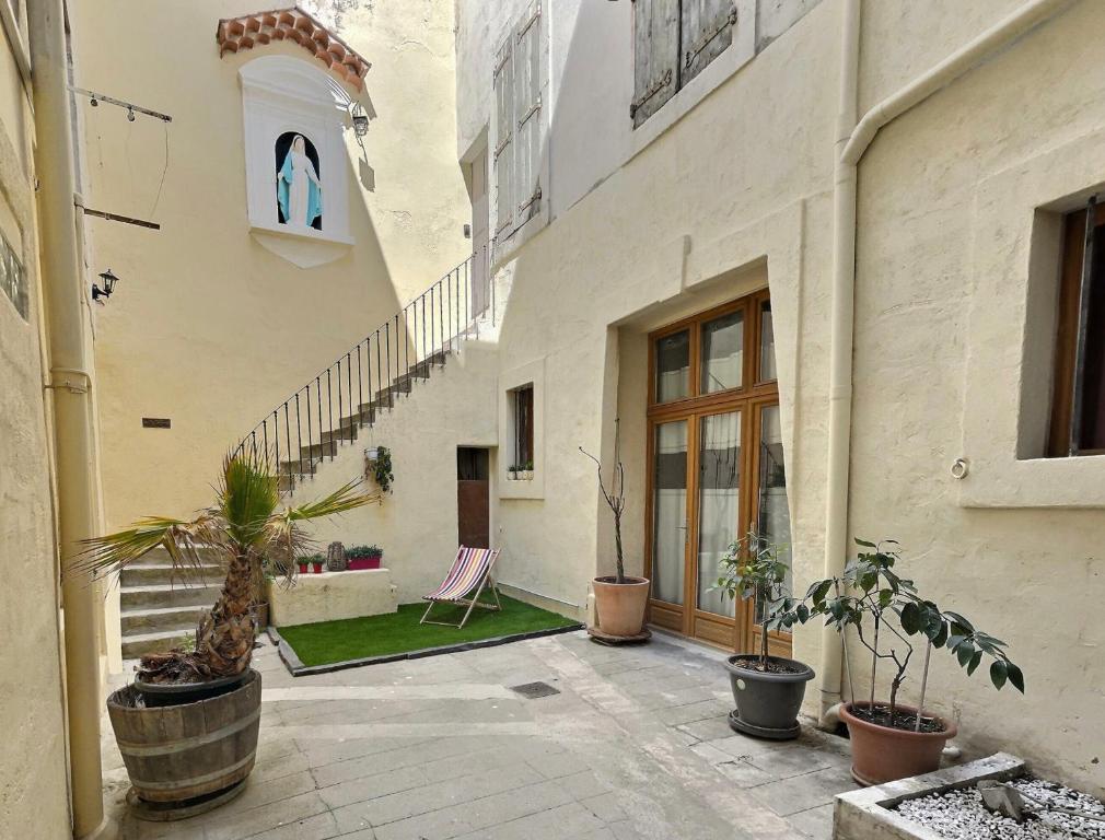 Des appartements au calme dans un immeuble historique 12 Rue du Bel-Air, 34500 Béziers