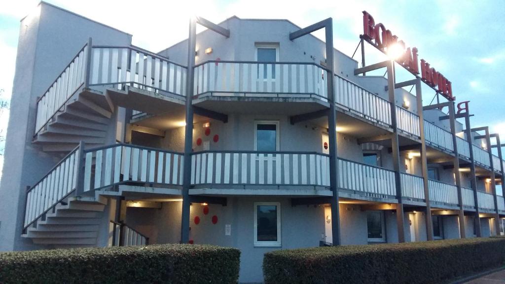 Discovery Apartment