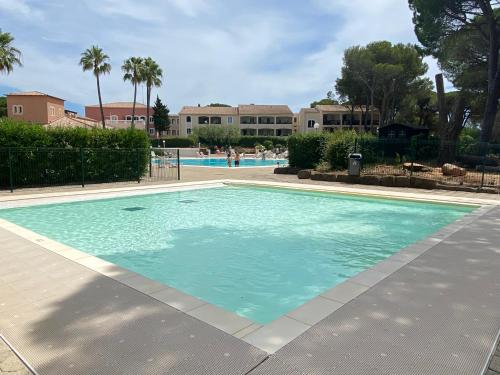 Domaine Valescure vue Piscine ou Pinede - Wifi