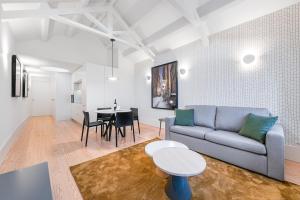Door 65 - Historical Center Apartments