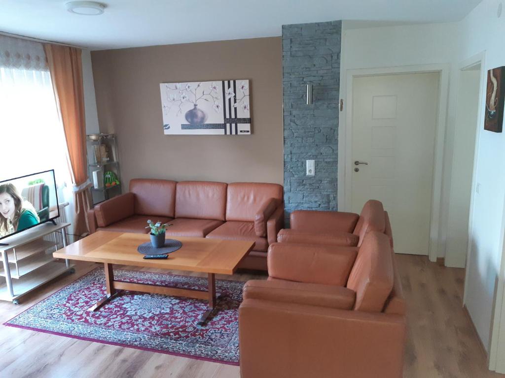 Appartements Drei Zimmer Apartment am Rhein 19 Zeppelinstraße 79713 Bad Säckingen