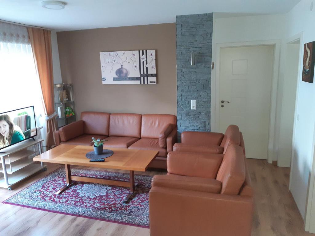 Drei Zimmer Apartment am Rhein 19 Zeppelinstraße, 79713 Bad Säckingen