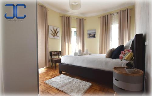 Duque de Loulé Apartment by JC