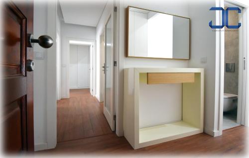 Duque de Loulé Apartment by JC