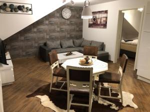 Appartements Ermmes Ferienwohnungen Dr.-Michael-Fischer-Strasse 27 74889 Sinsheim Bade-Wurtemberg