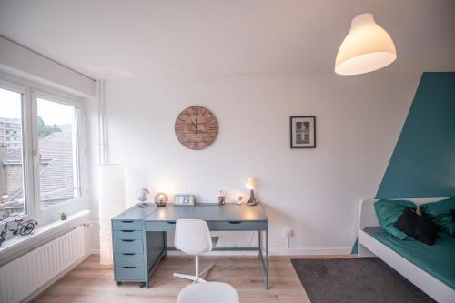 ESPACE 400 - Cosy, lumineux, vue sur la ville - TV & WIFI