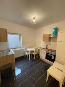 estrella LIVING ROOMS 93