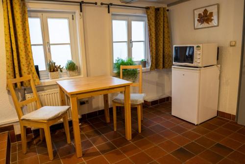 Fachwerkhotel - Ferienhäuser Vorhof zur Hölle