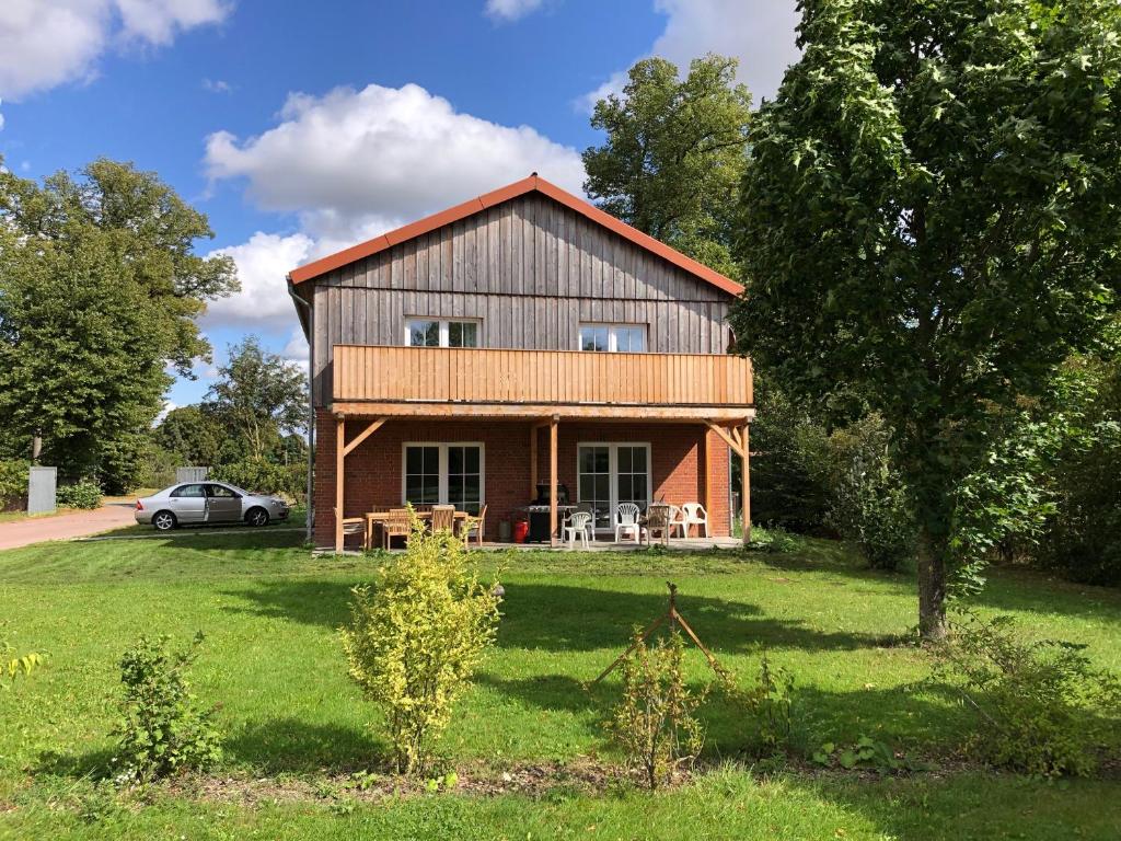 Farm-Chalet Renzow 11 Kastanienallee, 19209 Renzow