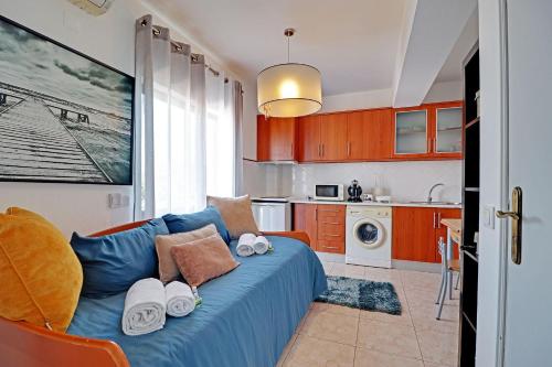 Faro Airport Flats by Homing