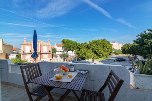 Faro Airport Flats by Homing