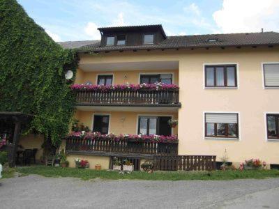 Appartements Ferien auf dem Bauernhof Saubersrieth 6 92709 Moosbach