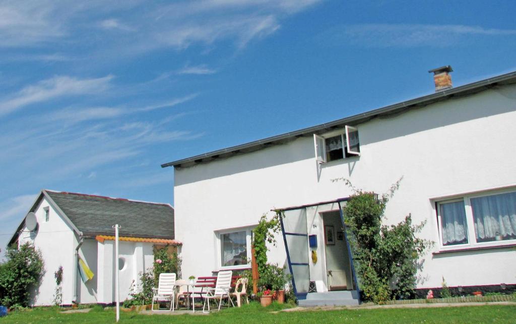 Appartements Ferien auf Hiddensee _ Neuendorf Köingsbarg 14 18565 Neuendorf