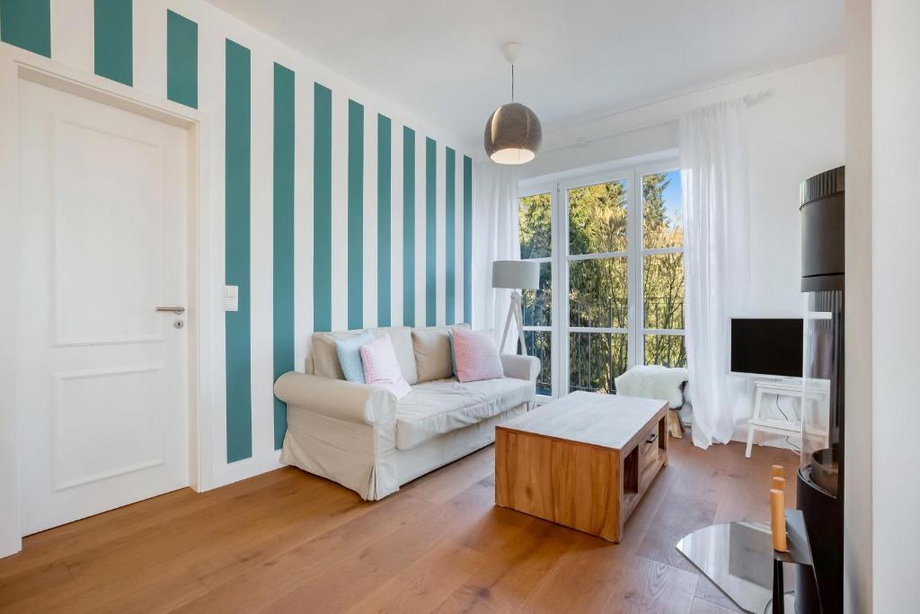 Ferien Hohes Elbufer - FeWo 18 Alte Salzstrasse, 21481 Schnakenbek