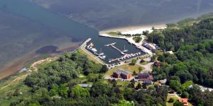 Appartements Ferien- und Anglerdomizil Beese Am Hafen 12 18445 Barhöft Mecklembourg-Poméranie