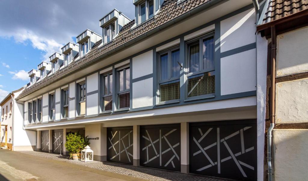 Ferienapartments Am Steinfelder Hof Hostertsgasse 32-34, 53474 Bad Neuenahr-Ahrweiler