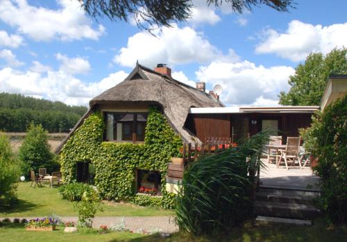 Ferienappartements unterm Reetdach