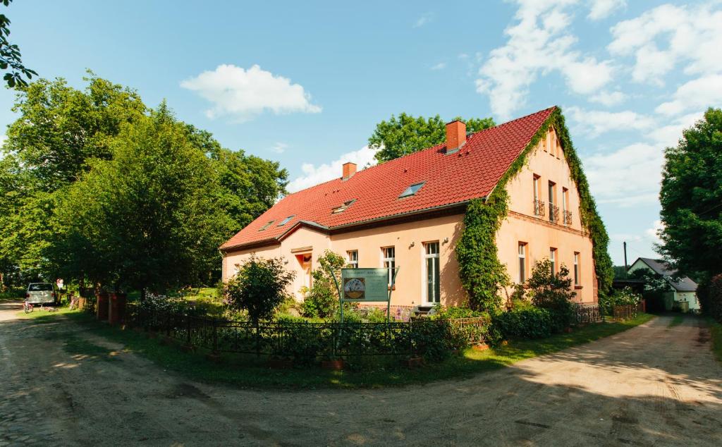 Feriendomizil Alter Garten Dorfstrasse 35, 17268 Temmen-Ringenwalde