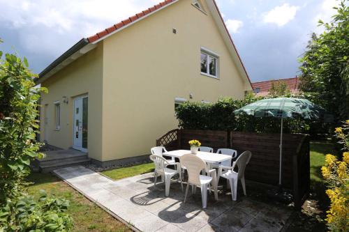 Ferienhaus Ahorn mit Garten in Zinnowitz
