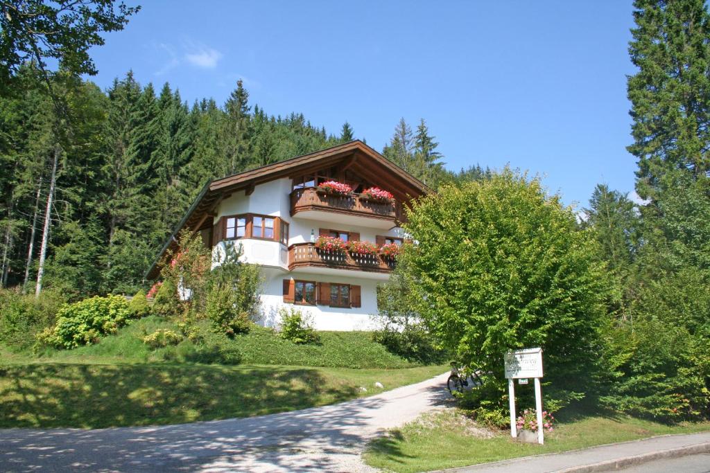 Ferienhaus am Römerweg Elmauer Weg 14, 82493 Klais