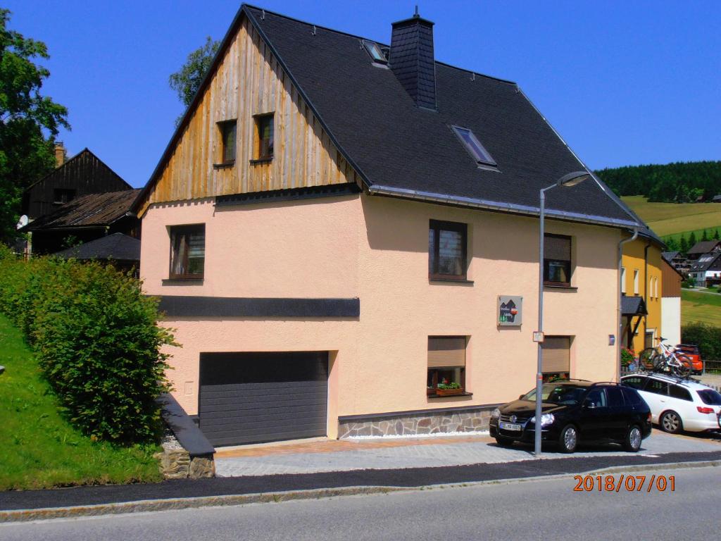 Ferienhaus Fichtelberg Annaberger Straße 125, 09484 Kurort Oberwiesenthal