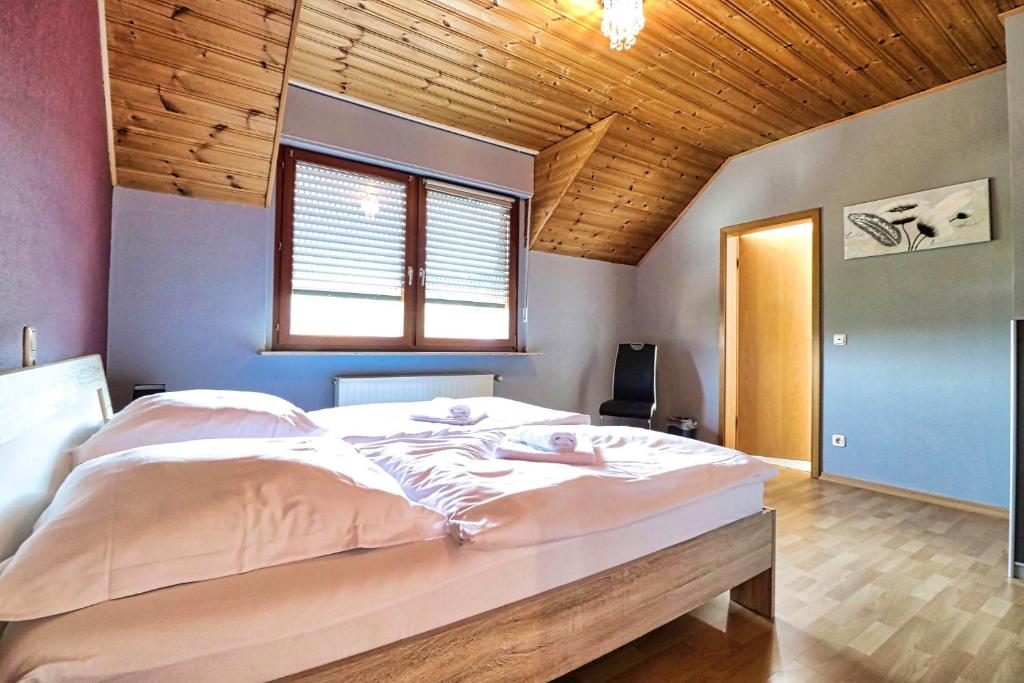 Ferienhaus-Handwerker-Seeblick Hotel und Apartments 12 Seestraße 12/A, 52372 Kreuzau