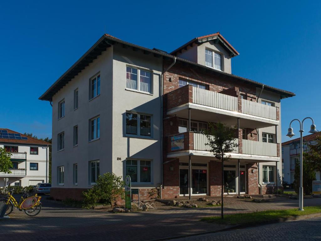 Appartements Ferienhaus - Strandstr. 24 Strandstr. 24 17449 Karlshagen