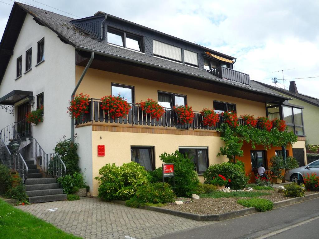 Appartements Ferienhaus Stülb Unterm Weinberg 6 54492 Zeltingen-Rachtig