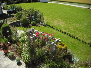 Appartements Ferienhaus und Ferienwohnungen Holzapfel Geiersthal 4 Steinzenweg 94244 Geiersthal Bavière