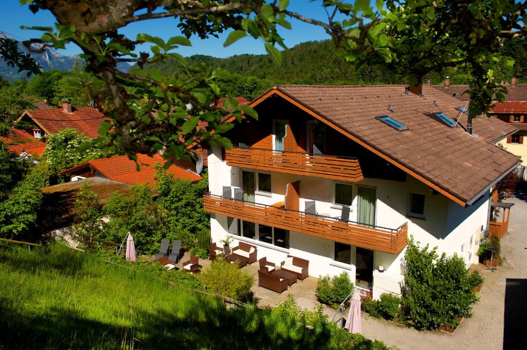 Ferienhaus Weiß, Sandra Weiß 15 Ziegelwiesstraße, 87629 Füssen