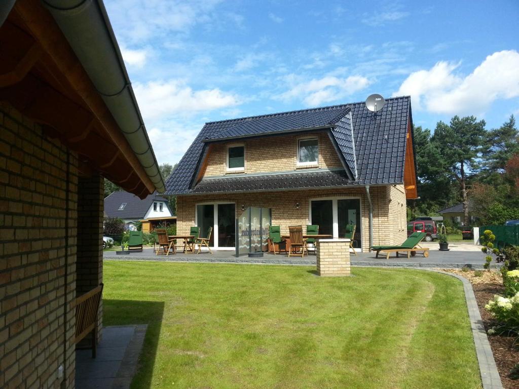 Appartements Ferienhaus Wellenbrecher Am Hasenwinkel 3 17449 Karlshagen