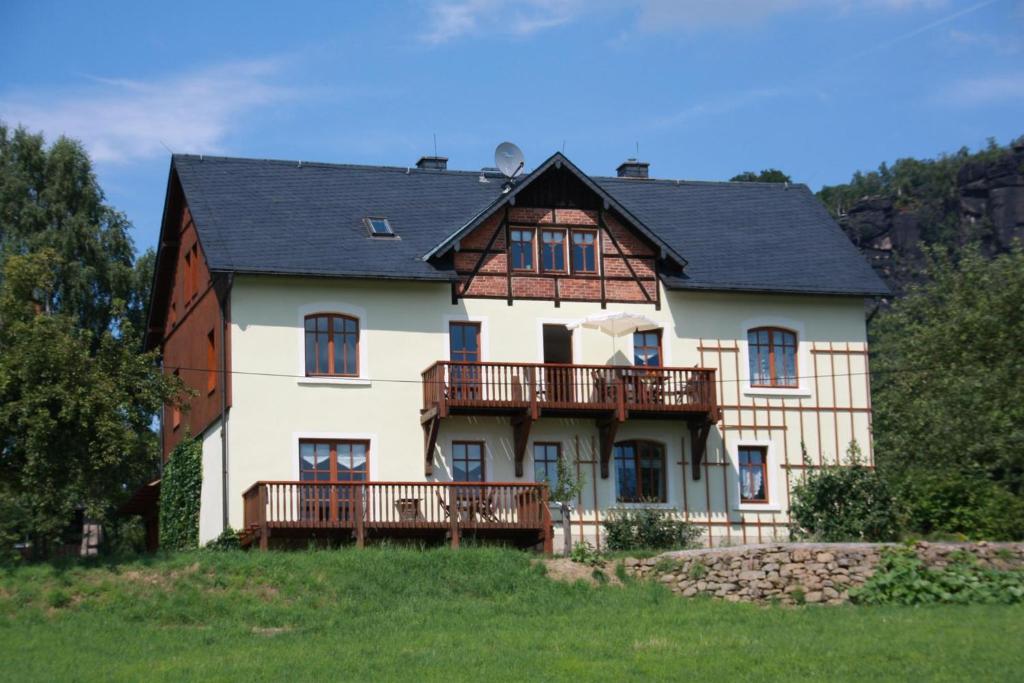 Appartements Ferienhof Schönfelder Ebenheit 4 01824 Königstein