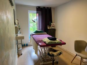 Appartements Ferieninrosengarten 1 Zi App 190 cm Deckenhöhe oder große DG WHG Wirtsgasse 14 74538 Tullau Bade-Wurtemberg