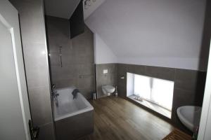 Appartements Ferienwohnung am Parsteinsee 2 Oderberger Straße Parstein 16248 Parstein Brandebourg