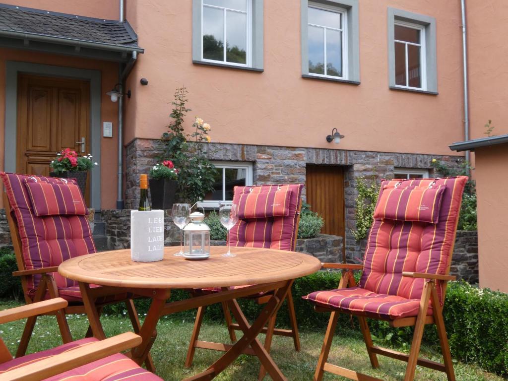 Appartements Ferienwohnung am Pommerbach 7A Bachstraße 56829 Pommern