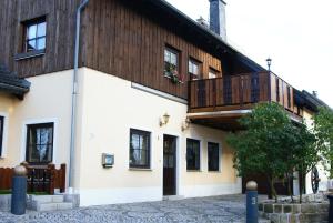 Appartements Ferienwohnung am Schloss Lauenstein im Erzgebirge Bahnhofstraße 3 01778 Lauenstein Saxe