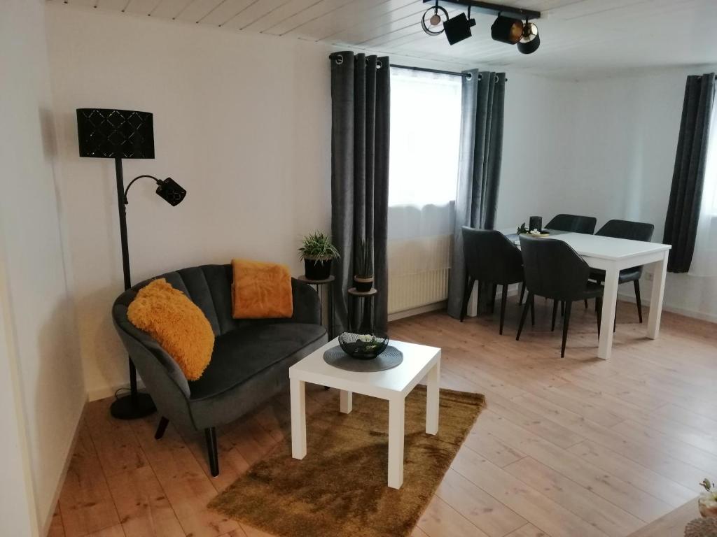 Ferienwohnung Benz 39 Weinstraße, 76889 Klingenmünster