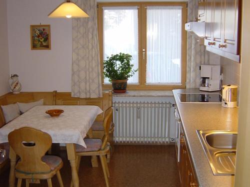 Appartements Ferienwohnung Contardo Chiemseestr. 12 83242 Reit im Winkl Bavière