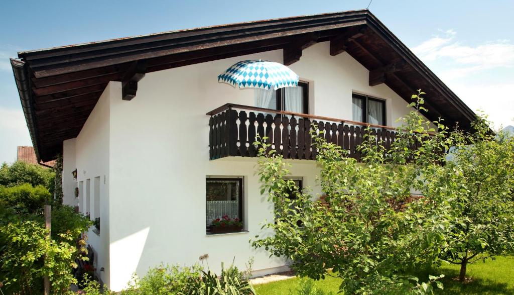 Appartements Ferienwohnung Daiber Lärchenstraße 8 83233 Bernau am Chiemsee