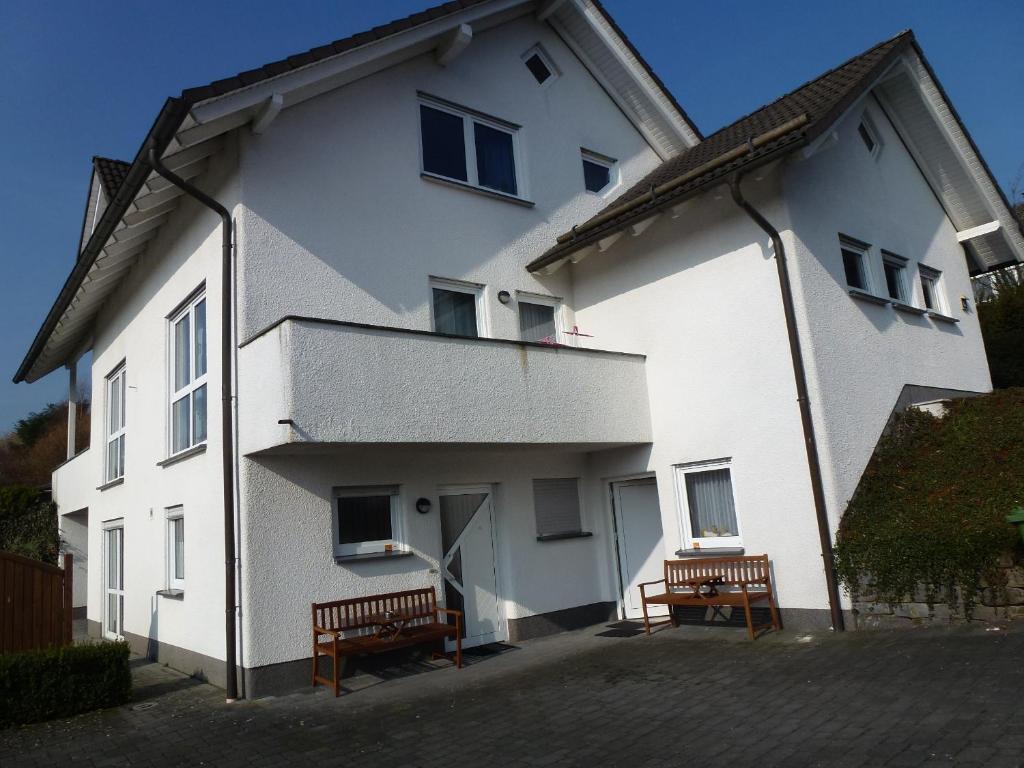 Appartements Ferienwohnung Erpel Zur Wolfsschlade 11 57462 Olpe