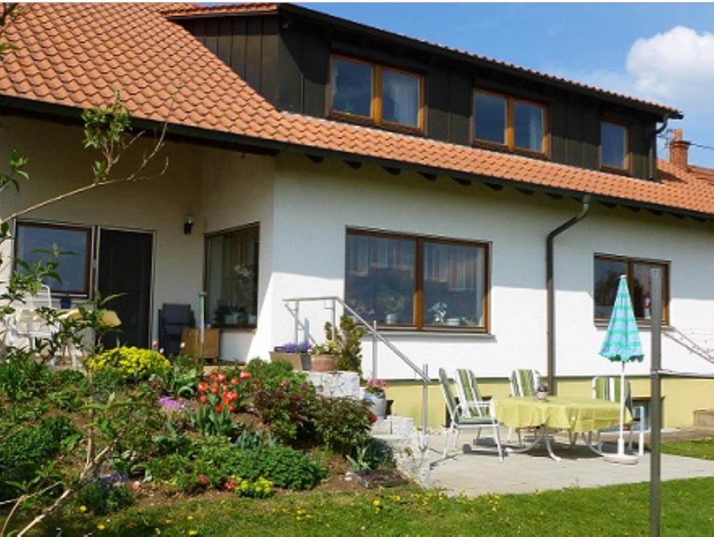 Ferienwohnung Groß Laichingen 7 Wiesenweg, 89150 Laichingen