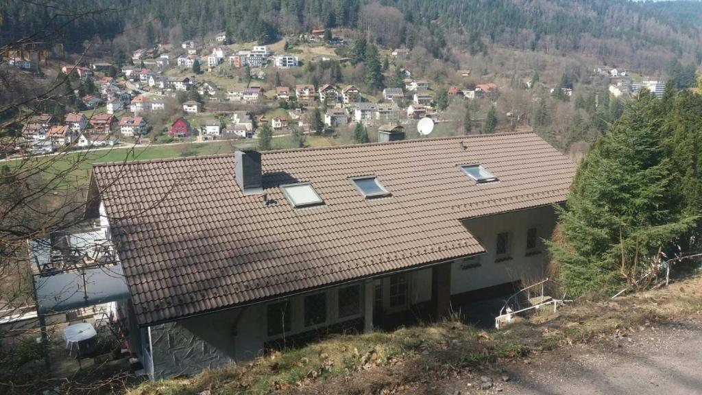 Ferienwohnung in ruhiger Waldrandlage Silcherstraße 15, 75323 Bad Wildbad