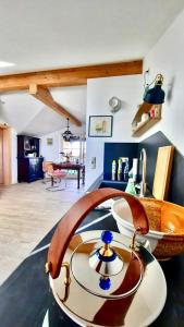 Ferienwohnung in seenaher Künstlervilla in Gstadt