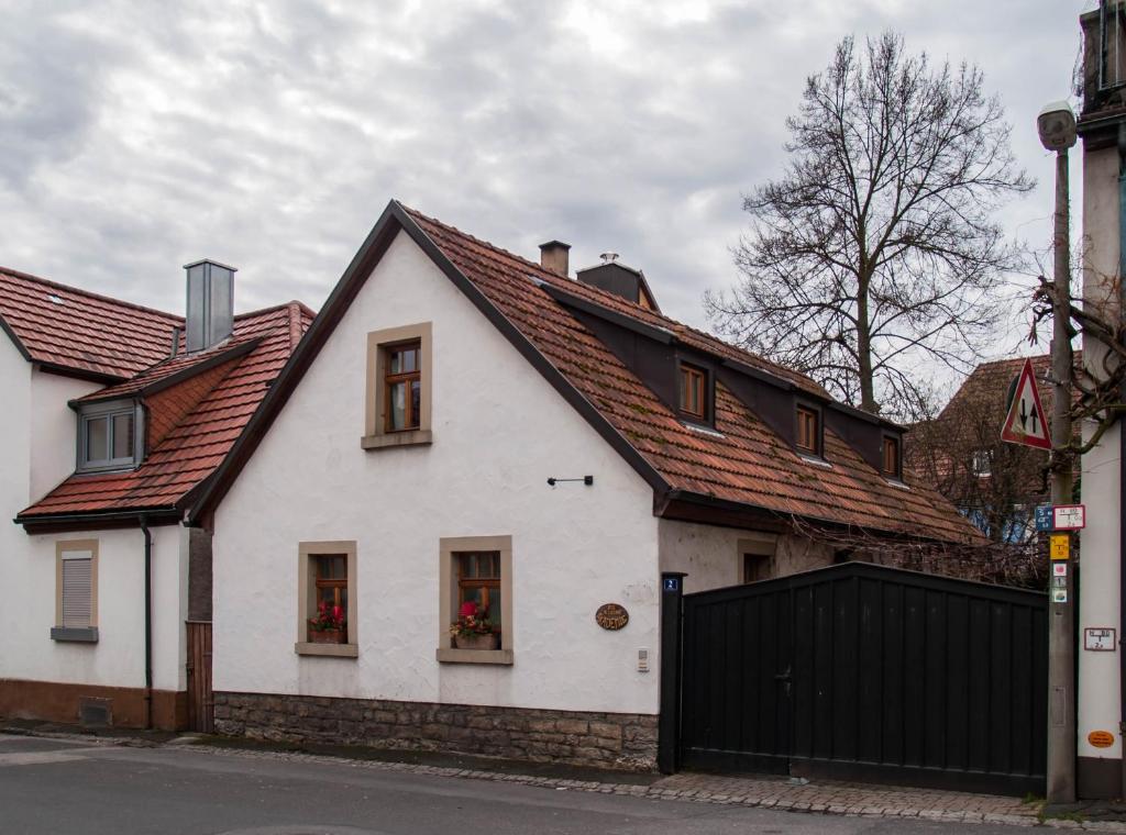 Appartements Ferienwohnung Kleine Akademie Sotierstraße 2 97453 Schonungen