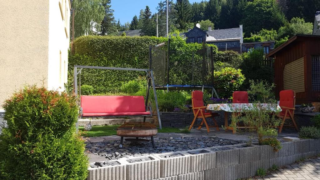 Ferienwohnung mit Garten und Spielplatz 280 Auerbacher Straße A, 08248 Klingenthal