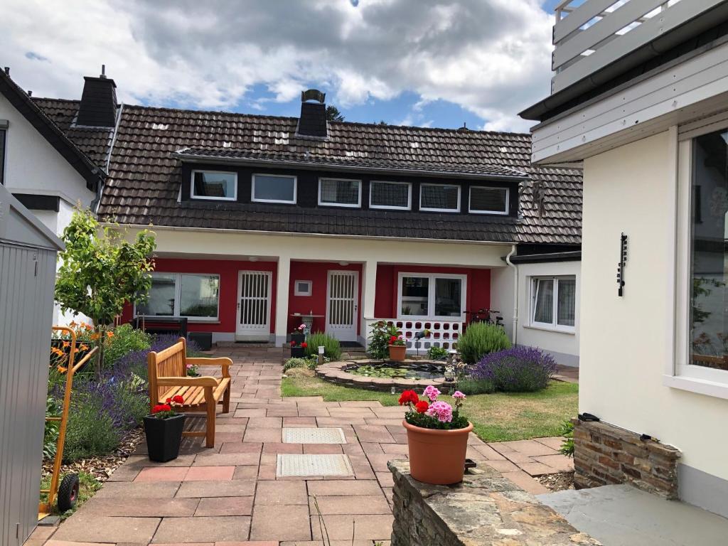 Ferienwohnung Ratana Eifelstr. 40, 53474 Bad Neuenahr-Ahrweiler