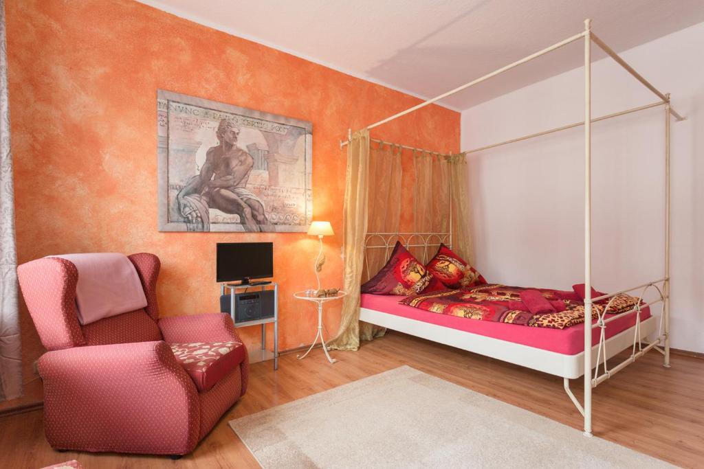 Ferienwohnung Residenz bis 6 Gäste , Ferienwohnung Dresden bis 4 Gäste, Ferienwohnung Elbflorenz bis 2 Gäste Fichtenstraße 8b, 01097 Dresde