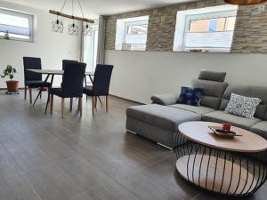 Ferienwohnung Schertel - Dorsbrunn