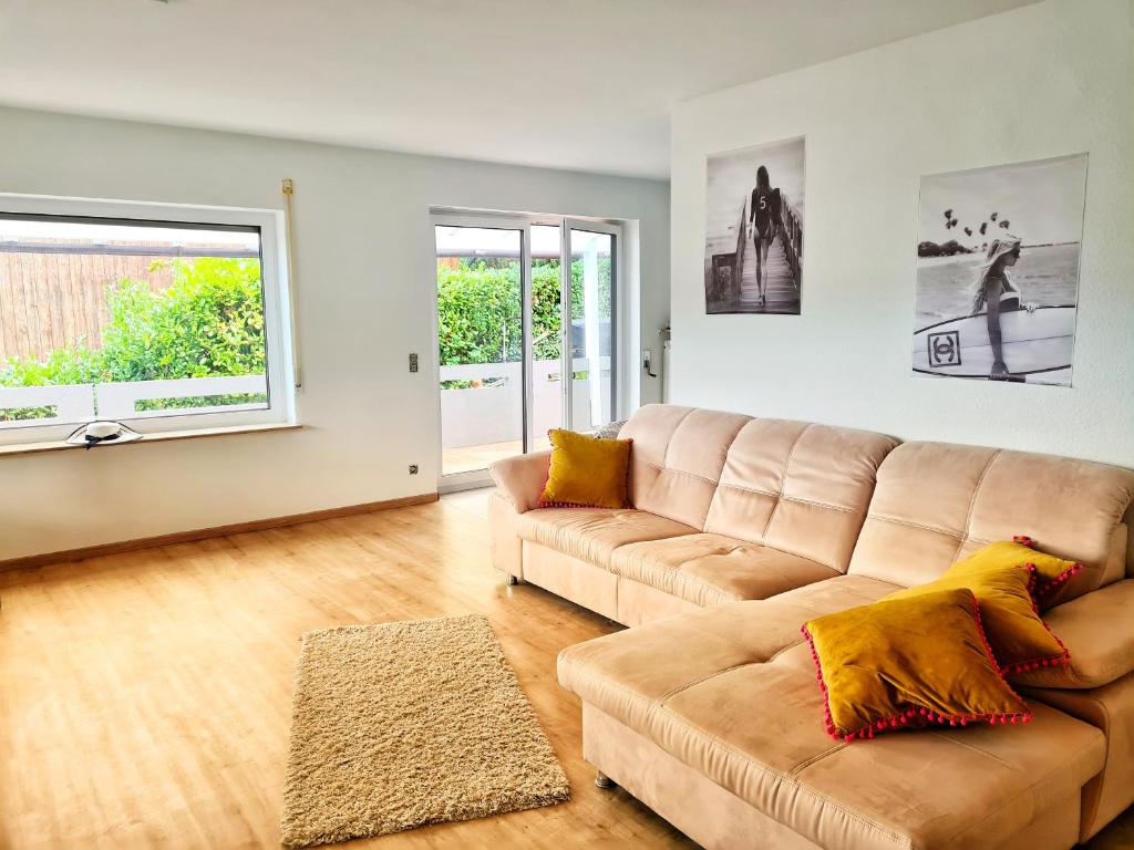 Appartements Ferienwohnung Seeliebe Bodensee mit wunderschöner Seesicht & Terrasse 19 Warthstraße 78351 Bodman-Ludwigshafen