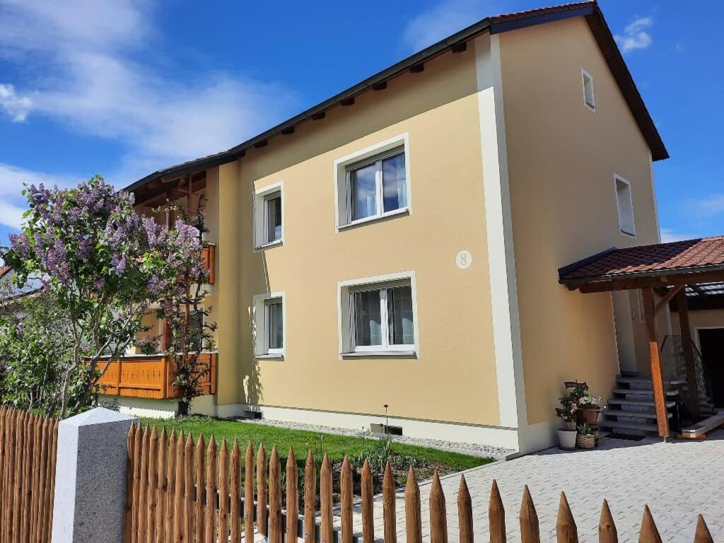 Appartements Ferienwohnung Seenglück 8 Fronberger Straße 92442 Wackersdorf